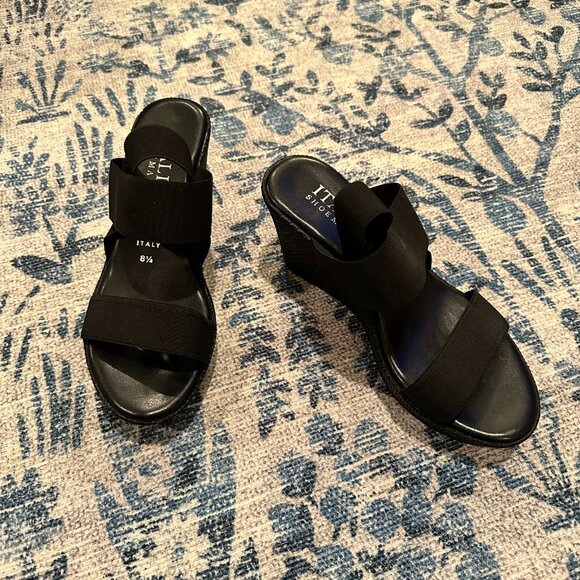 Italian Shoemakers Black Wedges - Picture 2 of 6